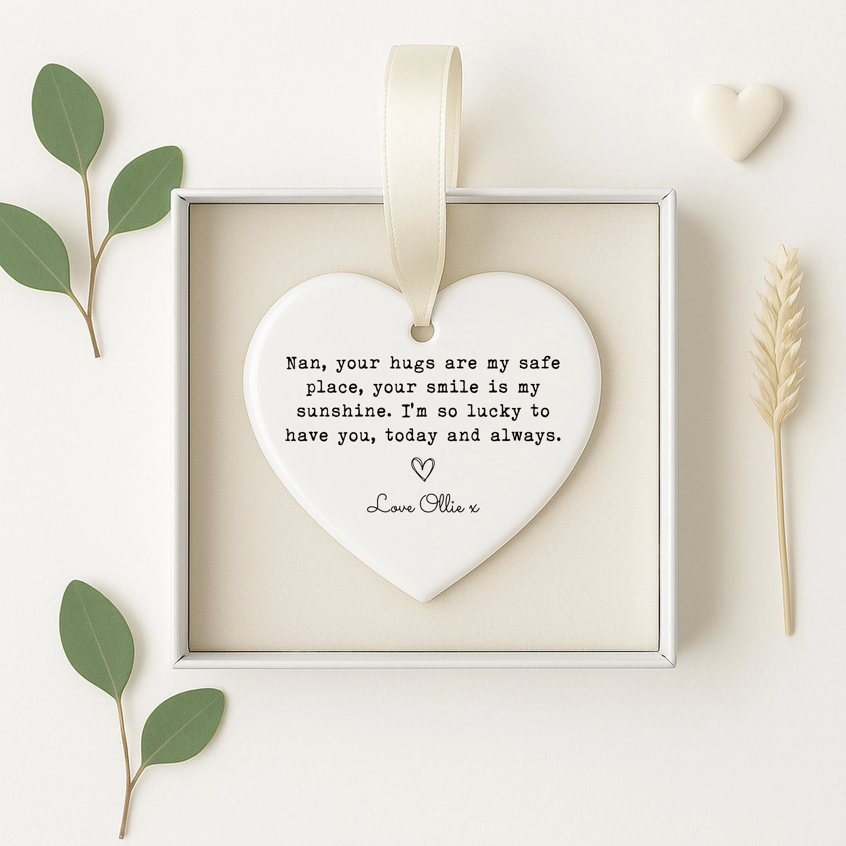 Personalised Nan Hugs Ceramic Ornament - Image 4